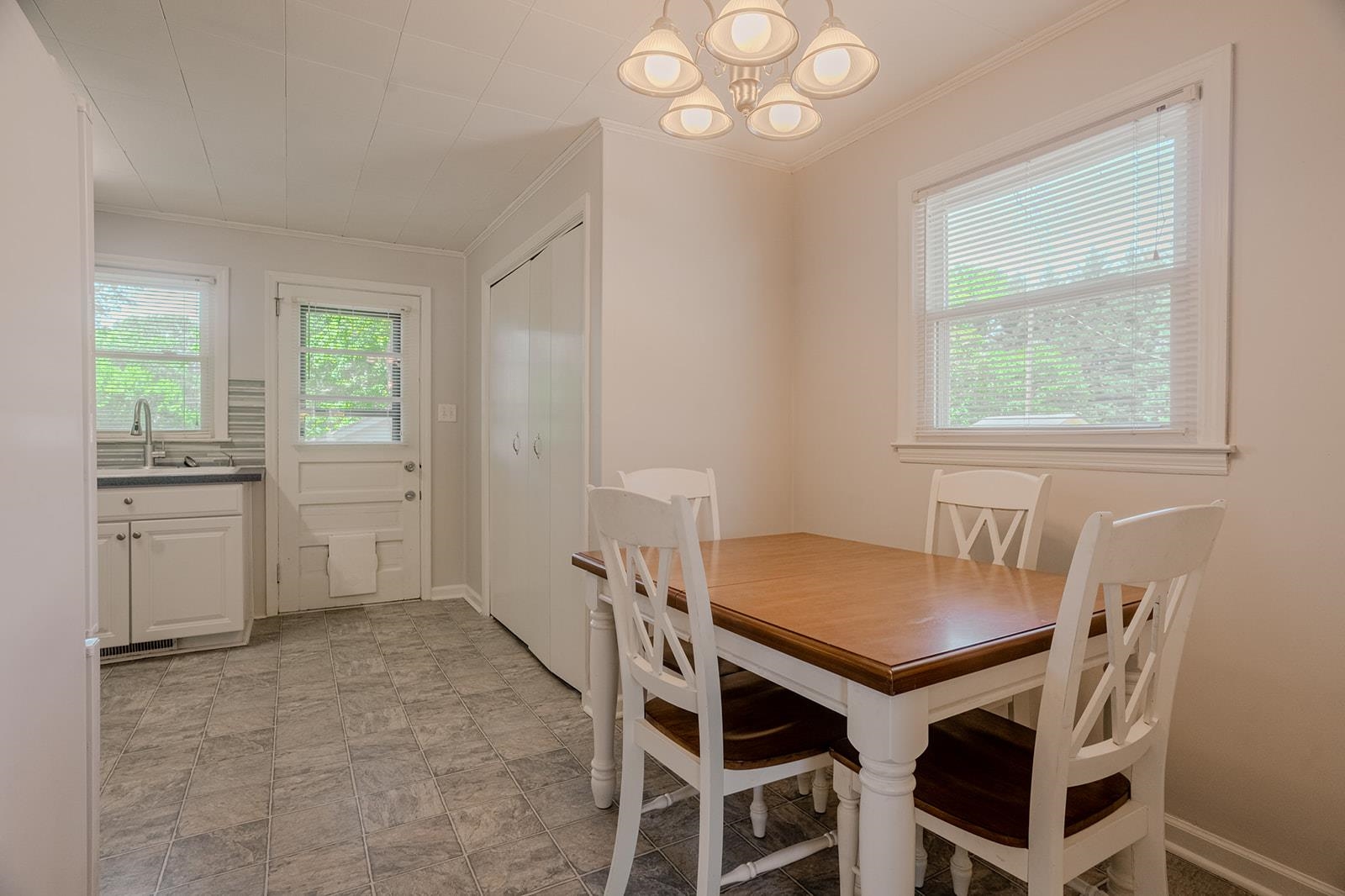 806 Lyman Street Gaffney, SC 29340 - Photo 16 of 39