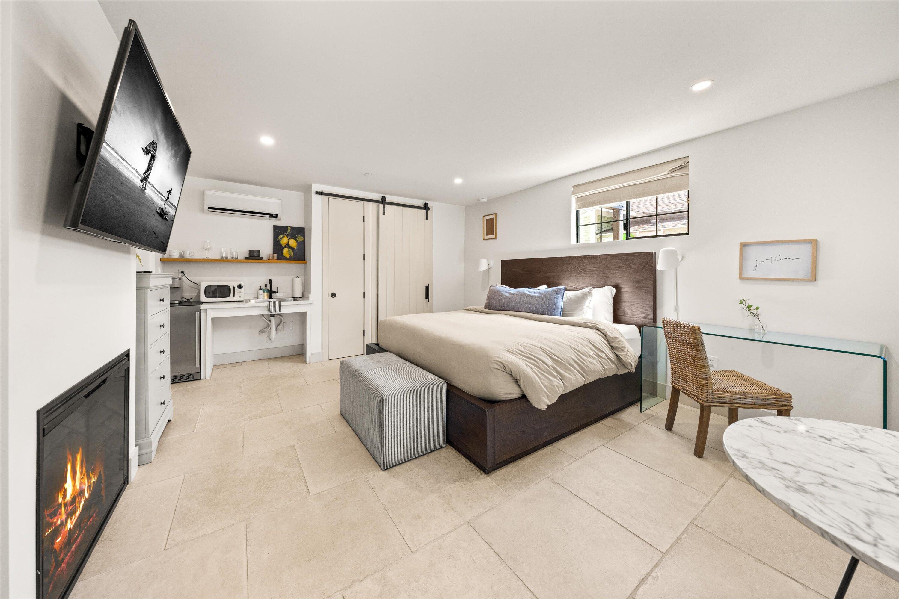 6 East Valerio Street Santa Barbara, CA 93101 - Photo 25 of 74 6C-Bedroom