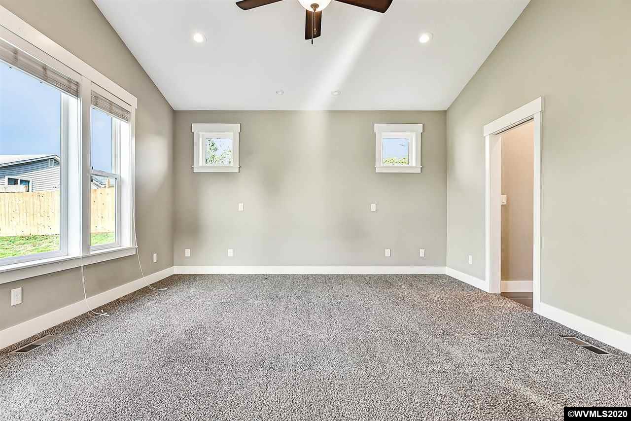 283 Southwest View Street Dallas, OR 97338 - Photo 21 of 42 Gallery Image 21
