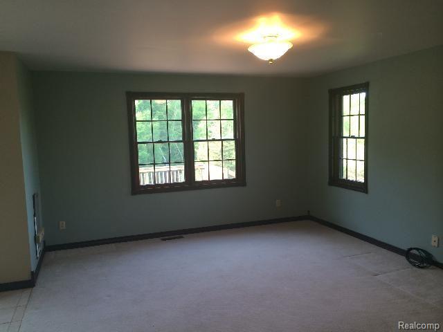 3249 Hanlin Road Millington, MI 48746 - Photo 6 of 27 262-181373 Living Room.jpg