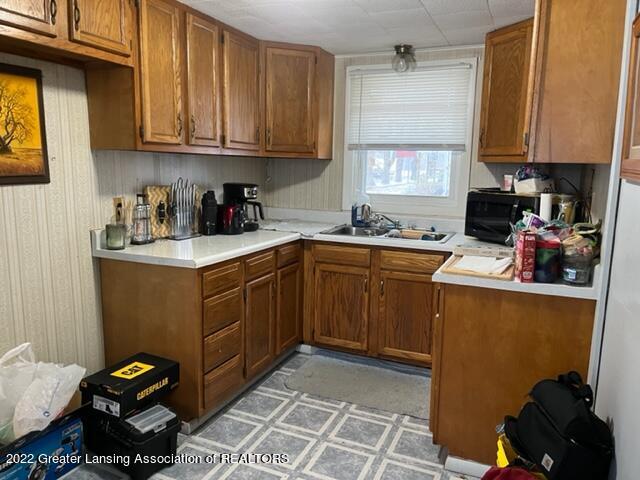 624 Reed Street Nashville, MI 49073 - Photo 10 of 20 IMG_3336