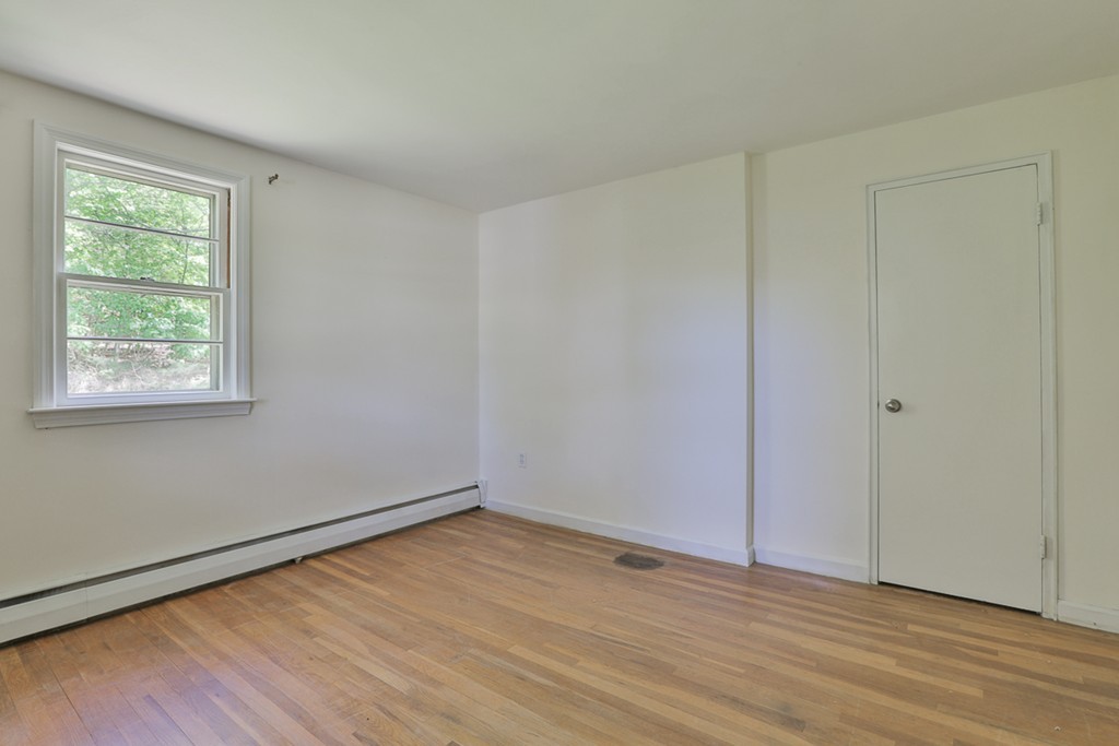 26 Henderson Road Woburn, MA 01801 - Photo 14 of 27