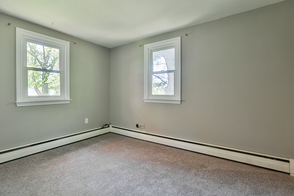 26 Henderson Road Woburn, MA 01801 - Photo 15 of 27