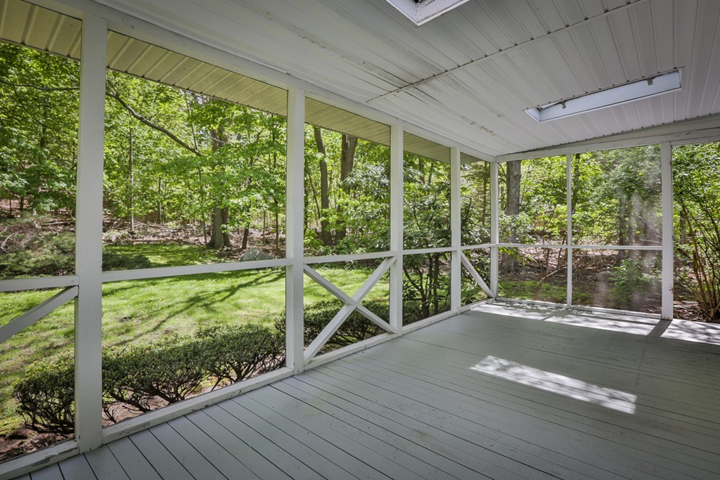 26 Henderson Road Woburn, MA 01801 - Photo 21 of 27