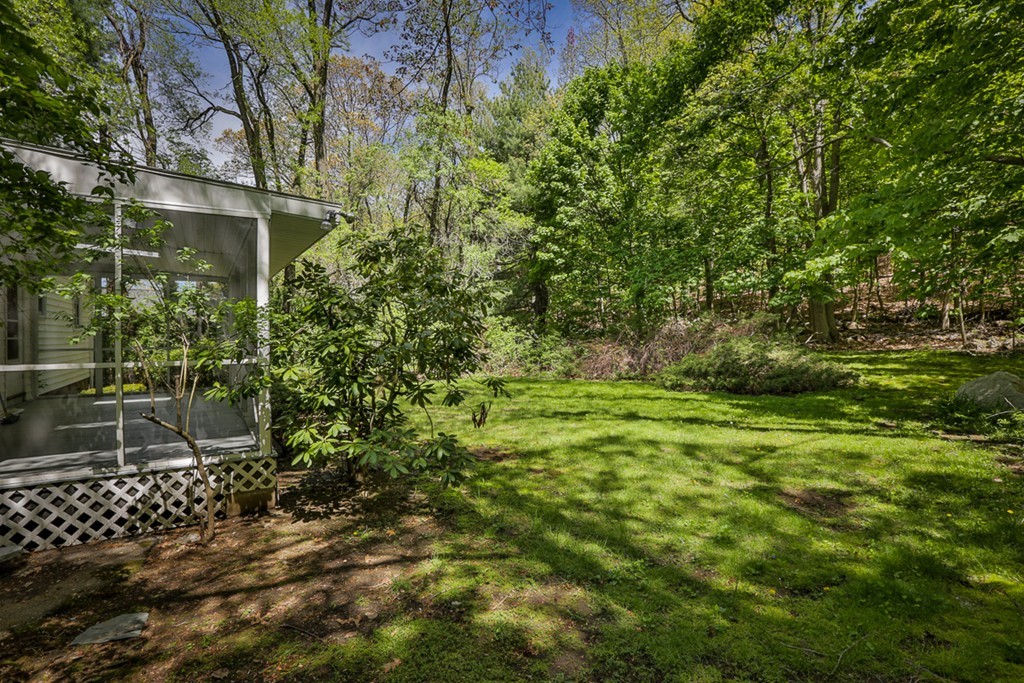 26 Henderson Road Woburn, MA 01801 - Photo 23 of 27