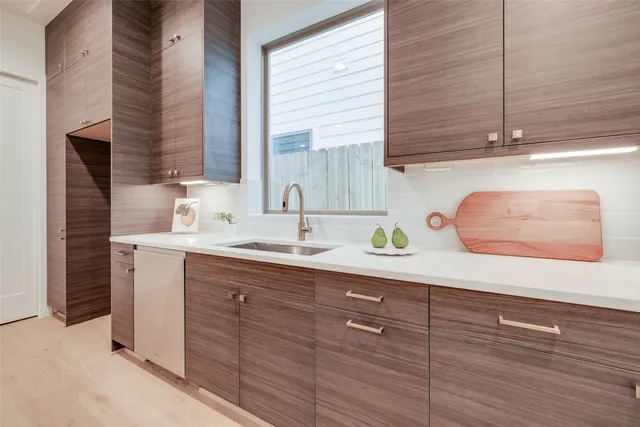 a view of a workspace with furniture