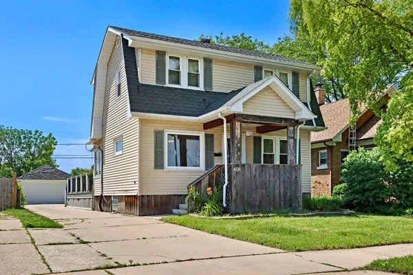 $239,900 | 4126 18th Avenue, Kenosha, WI 53140