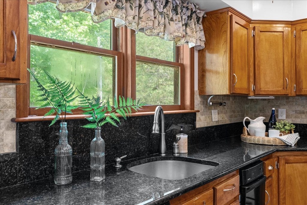 112 Poplar Creek Road Bracey, VA 23919 - Photo 21 of 42 Gallery Image 21