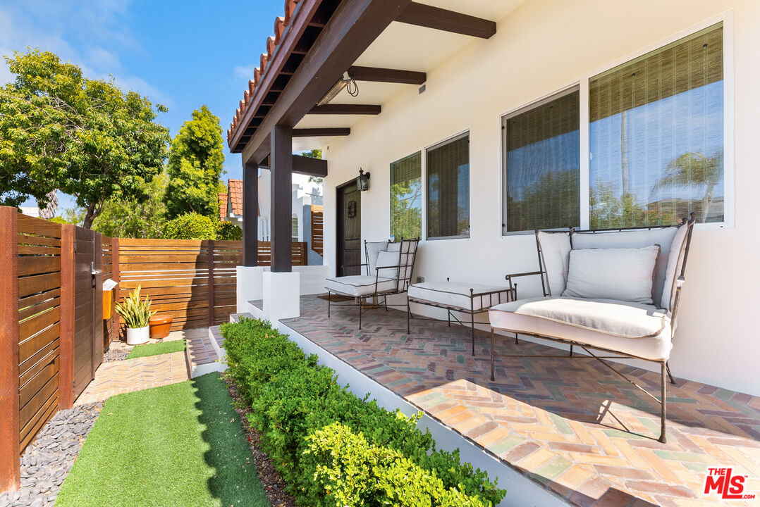 1774 Washington Way Venice, CA 90291 - Photo 2 of 30