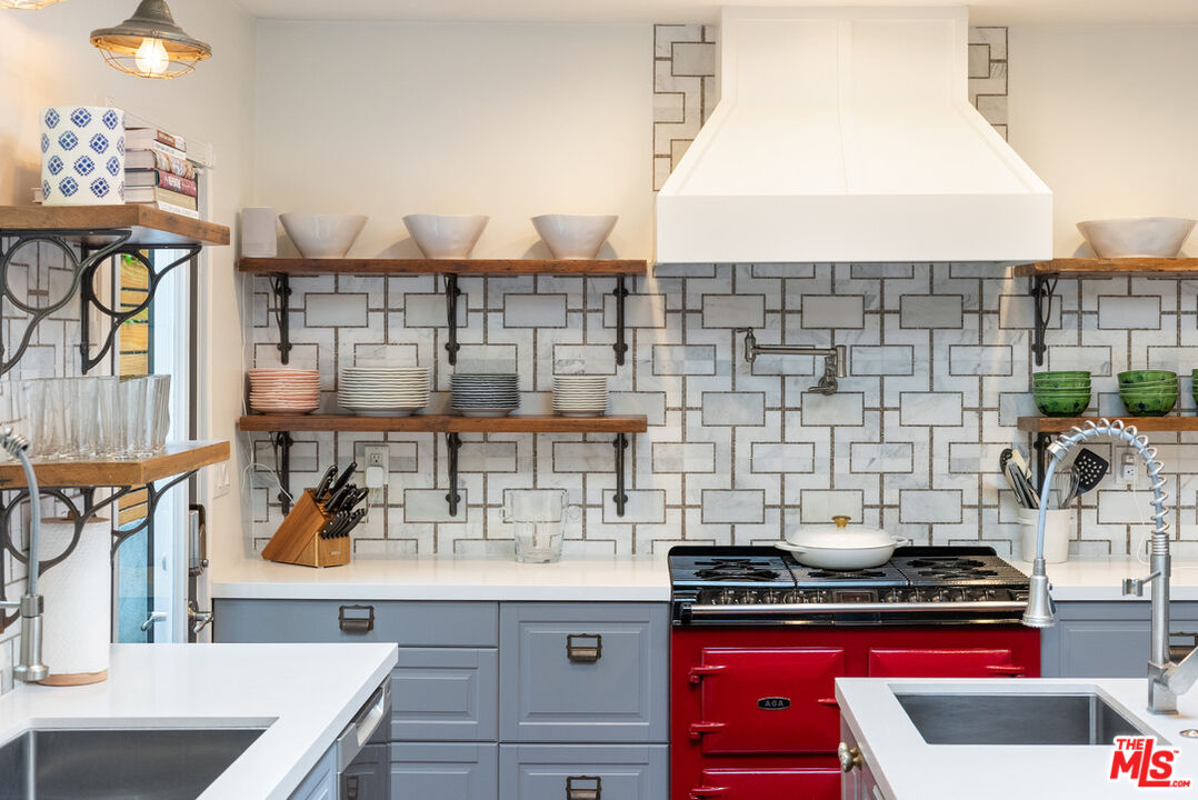 1774 Washington Way Venice, CA 90291 - Photo 9 of 30