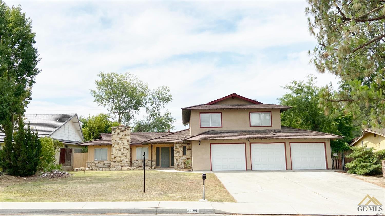 3001 Panorama Drive Bakersfield, CA 93306 - Photo 1 of 21