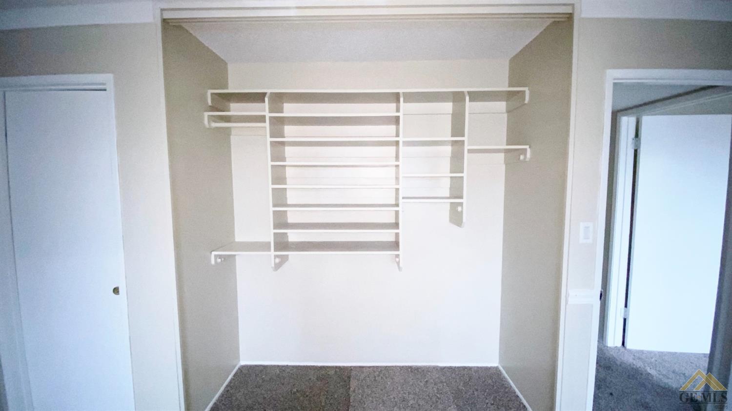 3001 Panorama Drive Bakersfield, CA 93306 - Photo 13 of 21