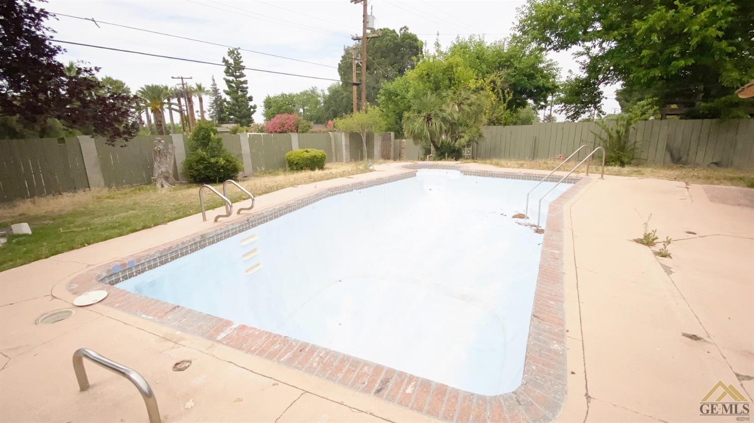 3001 Panorama Drive Bakersfield, CA 93306 - Photo 15 of 21