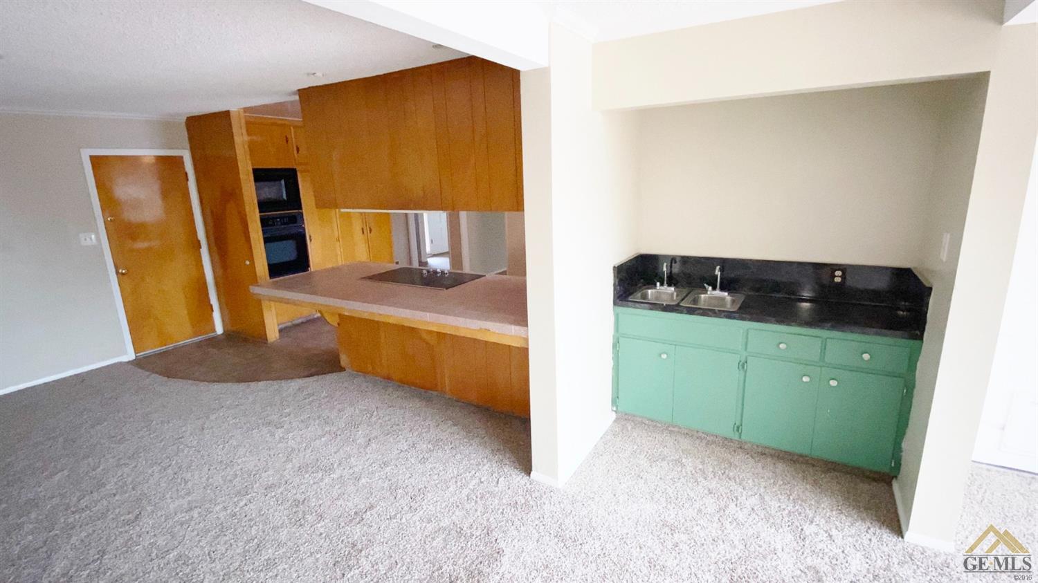 3001 Panorama Drive Bakersfield, CA 93306 - Photo 7 of 21