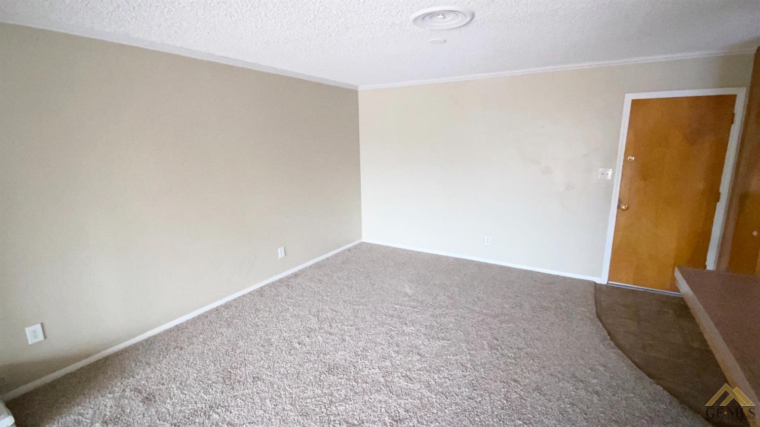 3001 Panorama Drive Bakersfield, CA 93306 - Photo 10 of 21