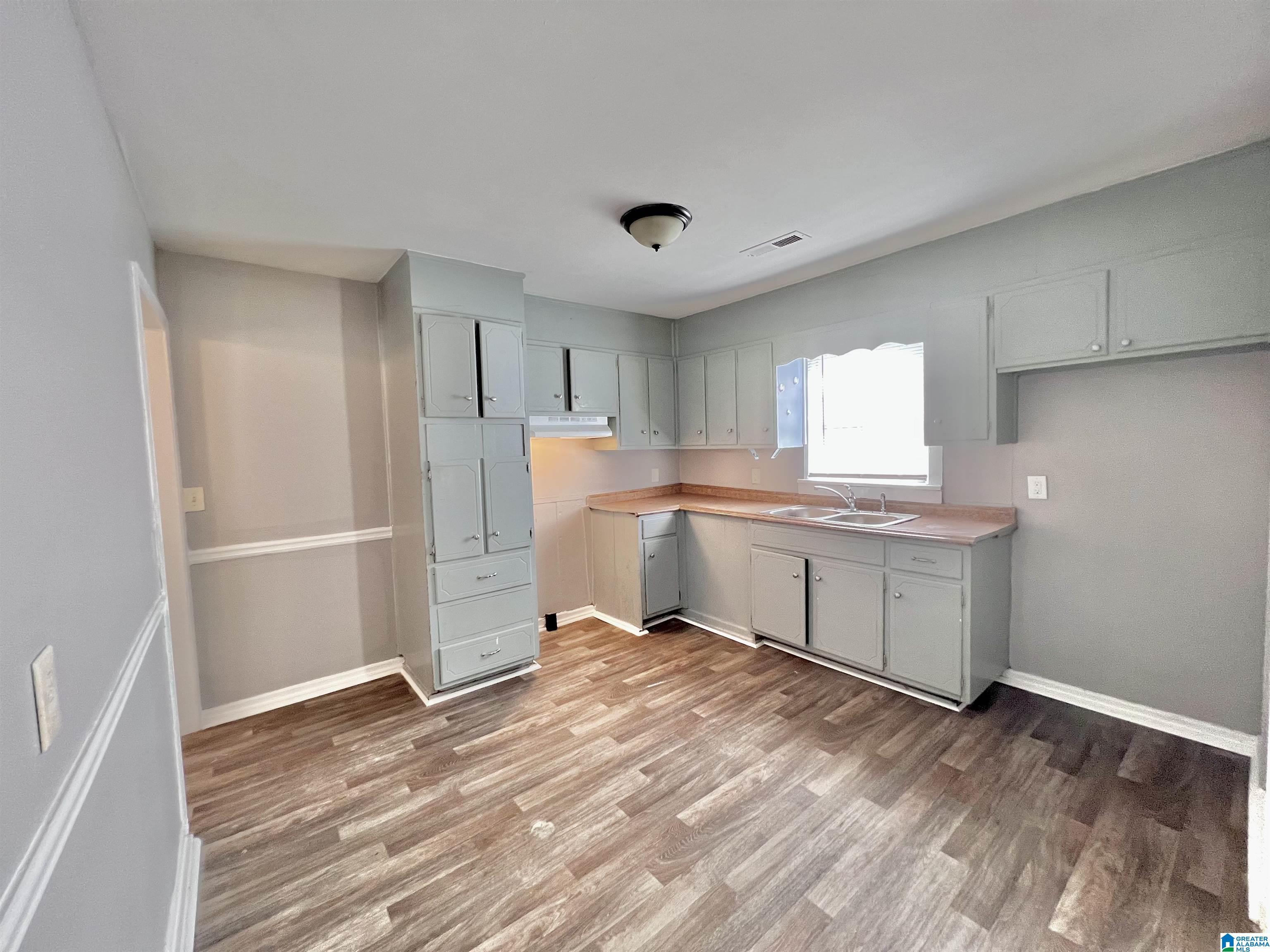 1152 14th Place Southwest Birmingham, AL 35211 - Photo 10 of 15