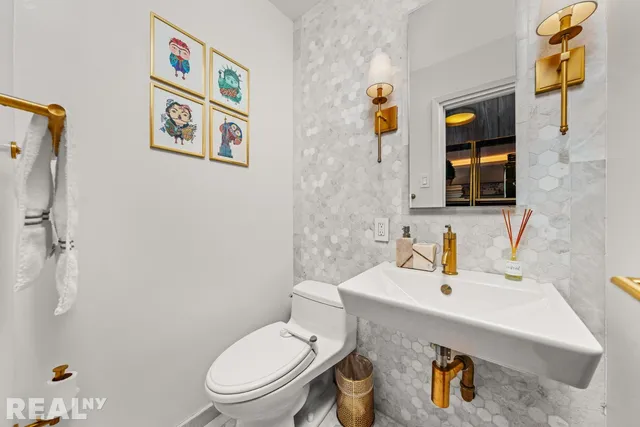 $999,950 | 400 East 56th Street, Unit 36O | Sutton Place