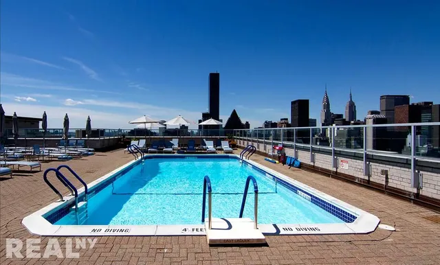 $999,950 | 400 East 56th Street, Unit 36O | Sutton Place