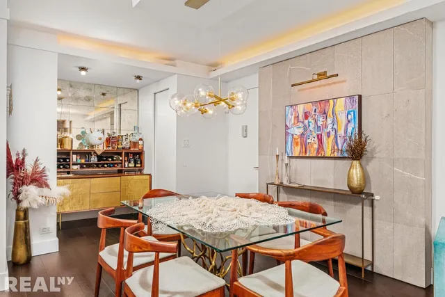 $999,950 | 400 East 56th Street, Unit 36O | Sutton Place