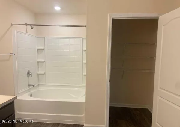 $2,200 | 15747 Equine Gait Drive, Jacksonville, FL 32234