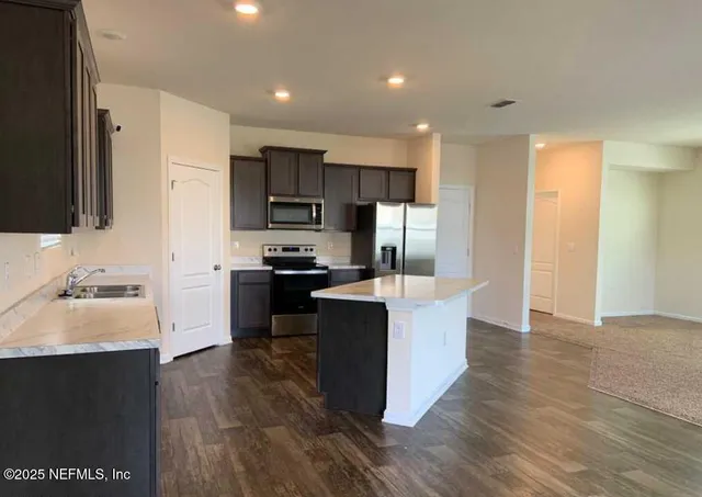 $2,350 | 15747 Equine Gait Drive, Jacksonville, FL 32234