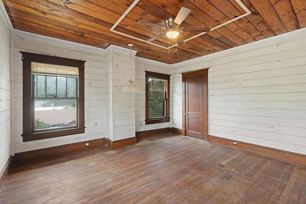903 4th Street Southwest Paris, TX 75460 - Photo 7 of 29