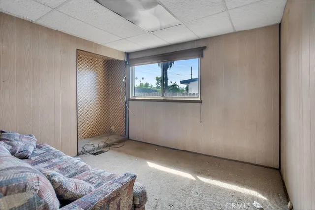 a view of livingroom with furniture