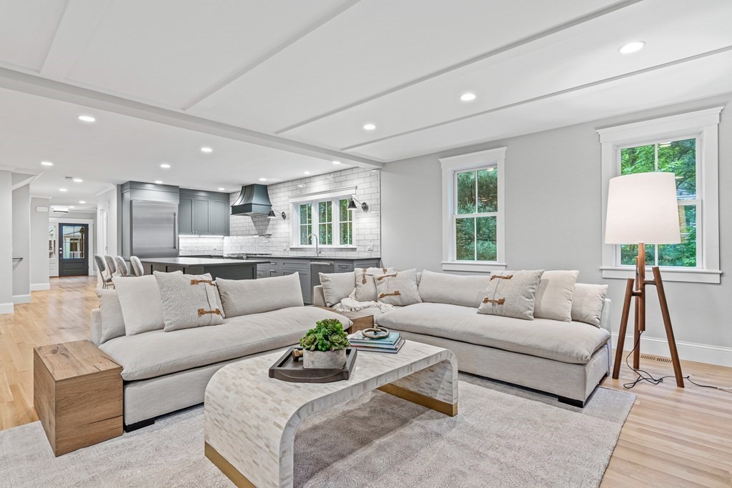 65 Crest Road Wellesley, MA 02482 - Photo 14 of 38