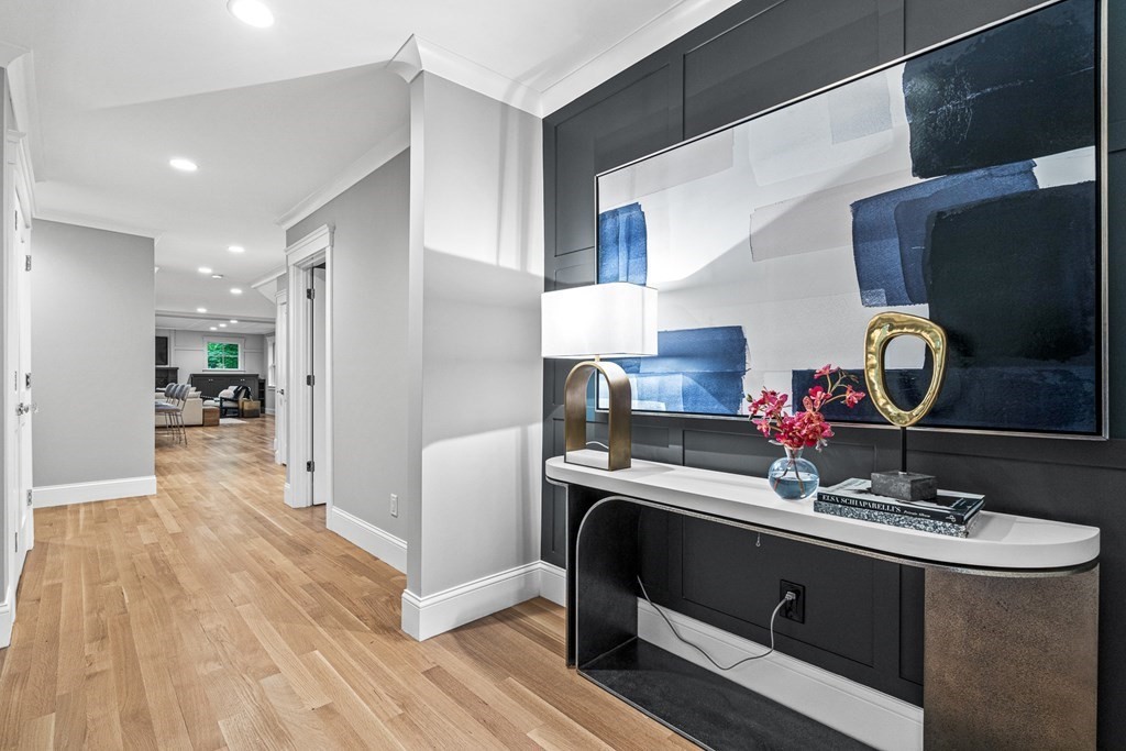 65 Crest Road Wellesley, MA 02482 - Photo 3 of 38