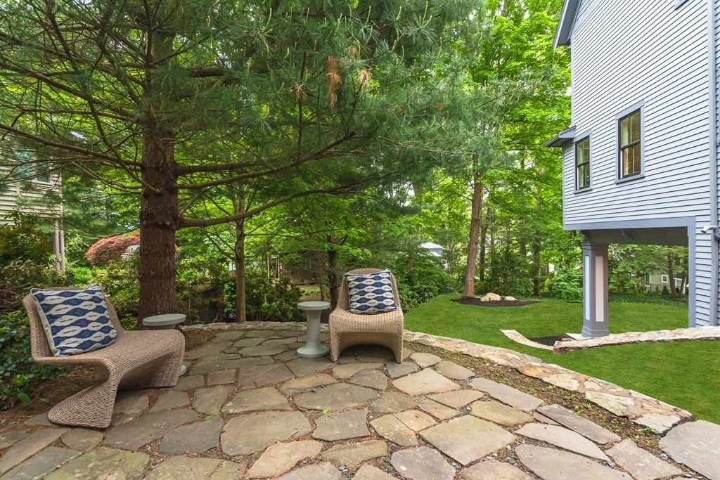 65 Crest Road Wellesley, MA 02482 - Photo 34 of 38