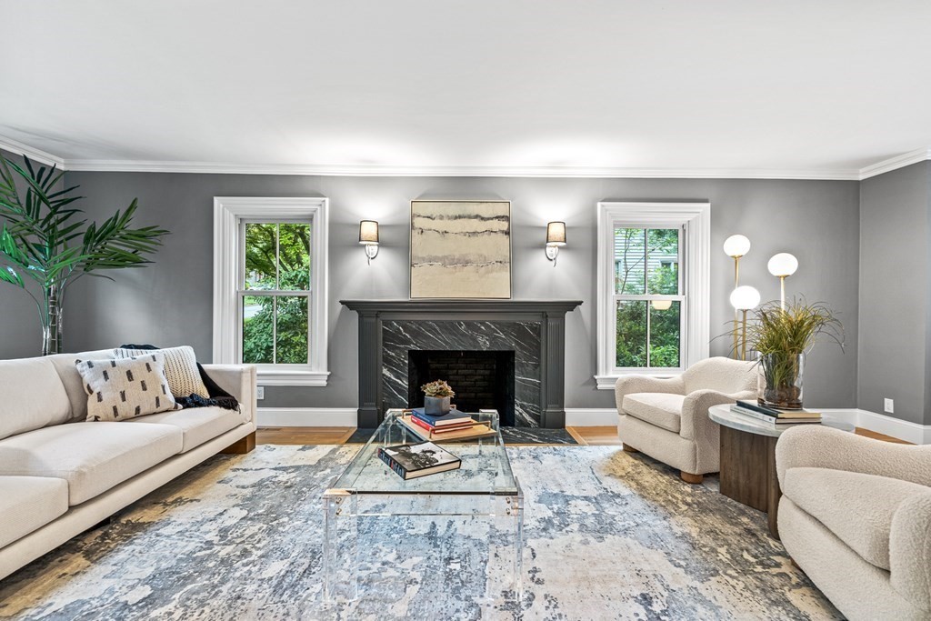 65 Crest Road Wellesley, MA 02482 - Photo 4 of 38