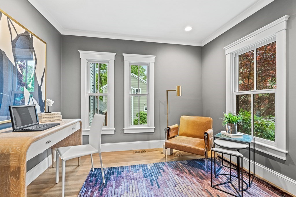 65 Crest Road Wellesley, MA 02482 - Photo 7 of 38