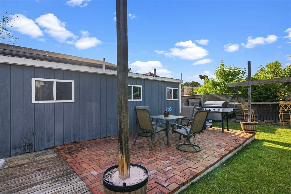 67 Hope Street Acushnet, MA 02743 - Photo 24 of 37
