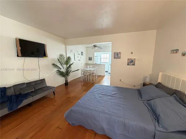 $1,900 | Flamingo-Lummus, Miami Beach, FL 33139