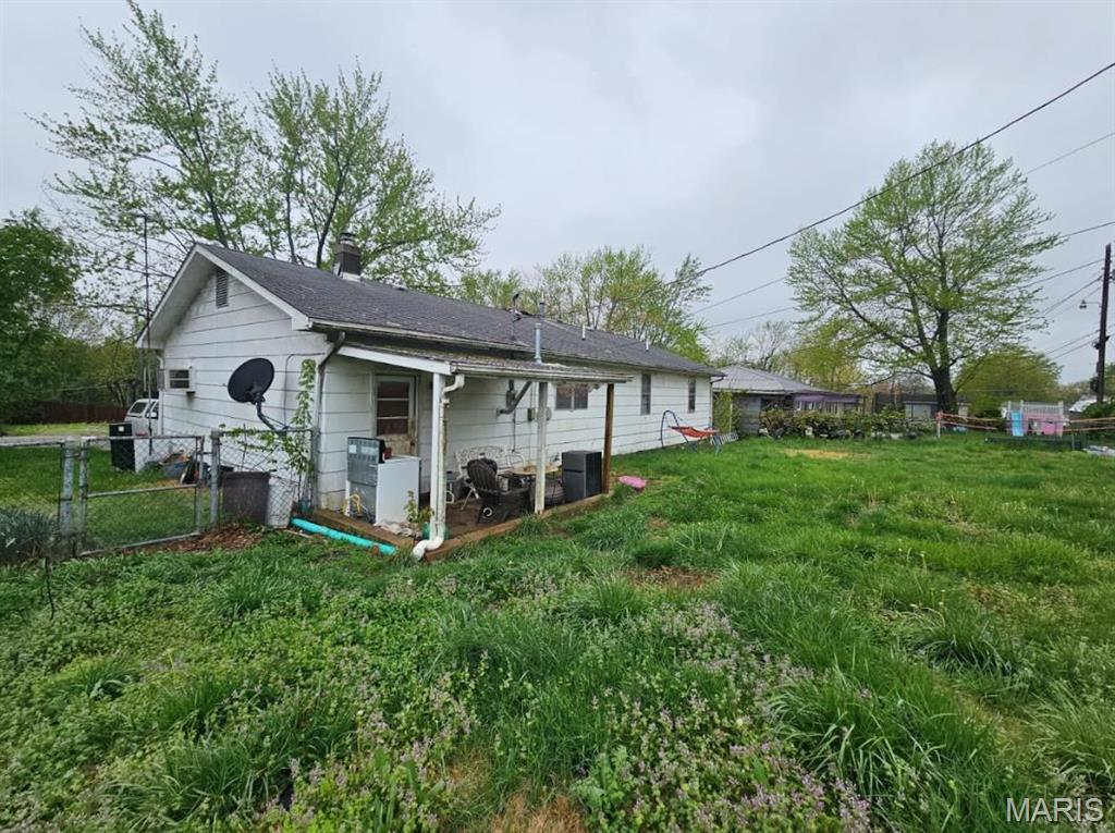 206 Sunset Road Dixon, MO 65459 - Photo 2 of 10