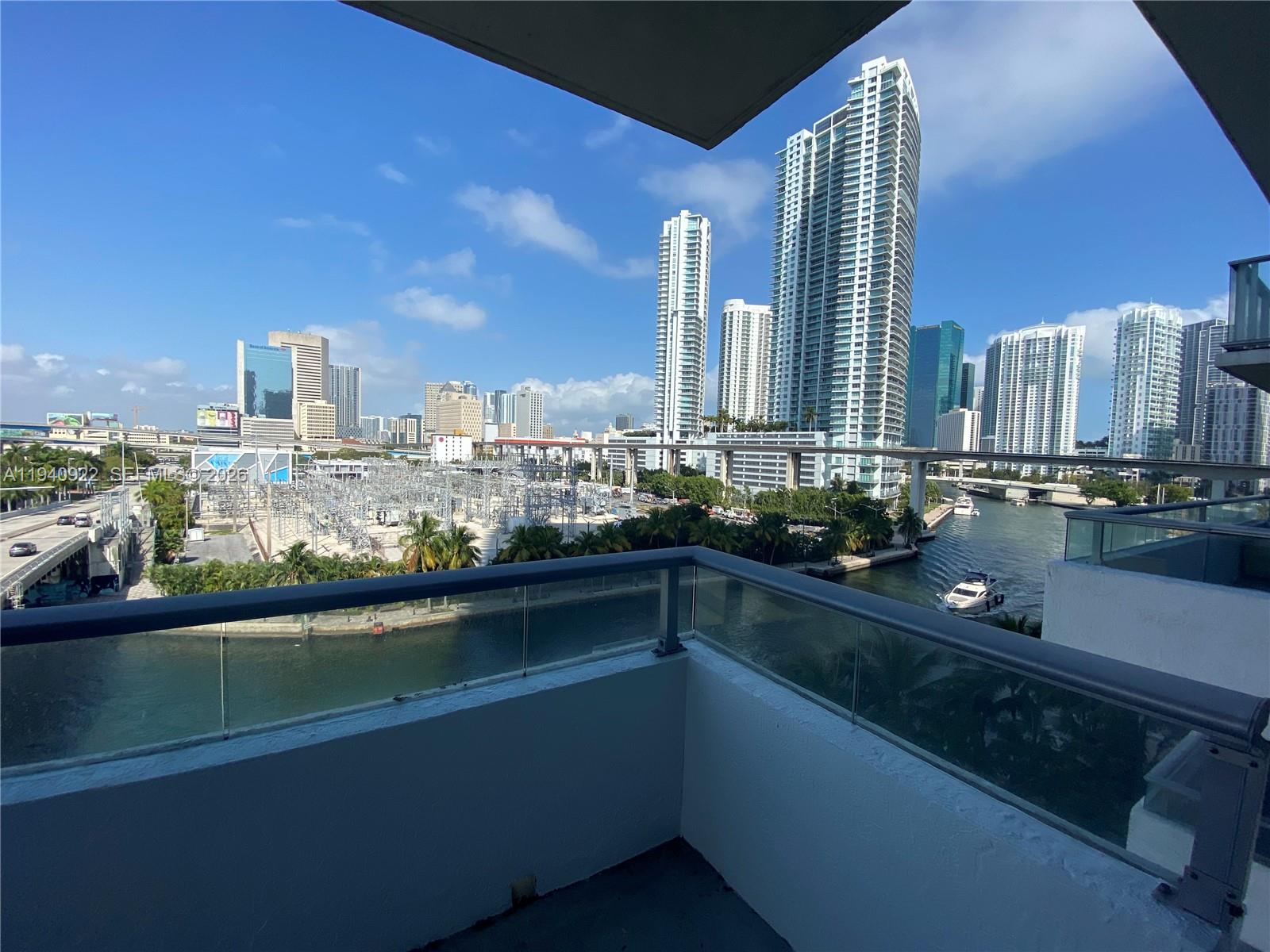 185 Southwest 7th Street, Unit 501 Miami, FL 33130 - Photo 17 of 31