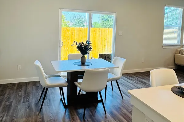 $800 | 5935 West Hausman Road, Unit 1, San Antonio, TX 78249
