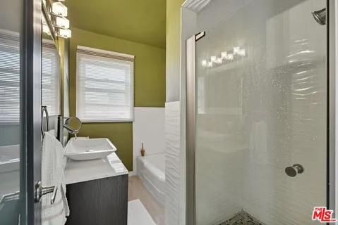 $2,999,000 | 10915 Ayres Avenue, Los Angeles, CA 90064