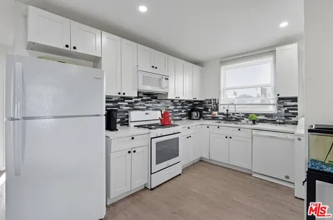 $2,999,000 | 10915 Ayres Avenue, Los Angeles, CA 90064