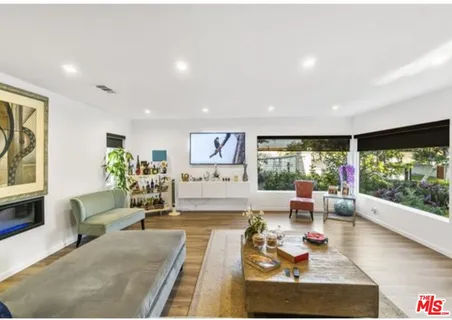 $2,999,000 | 10915 Ayres Avenue, Los Angeles, CA 90064