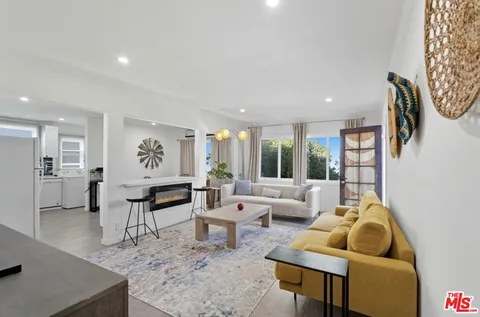 $2,999,000 | 10915 Ayres Avenue, Los Angeles, CA 90064