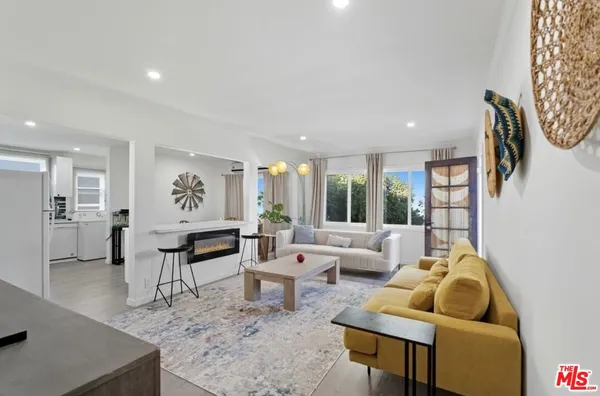 $2,999,000 | 10915 Ayres Avenue, Los Angeles, CA 90064