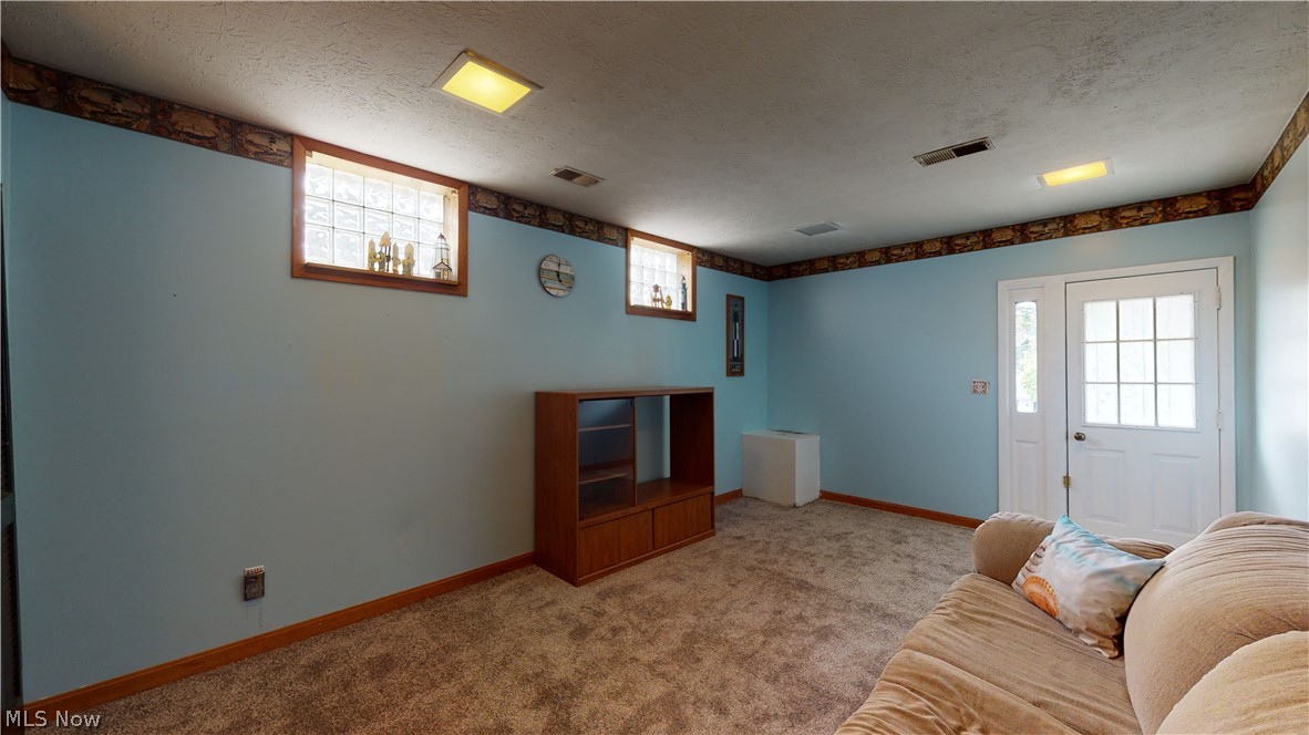 545 Gibbs Road Akron, OH 44312 - Photo 21 of 31