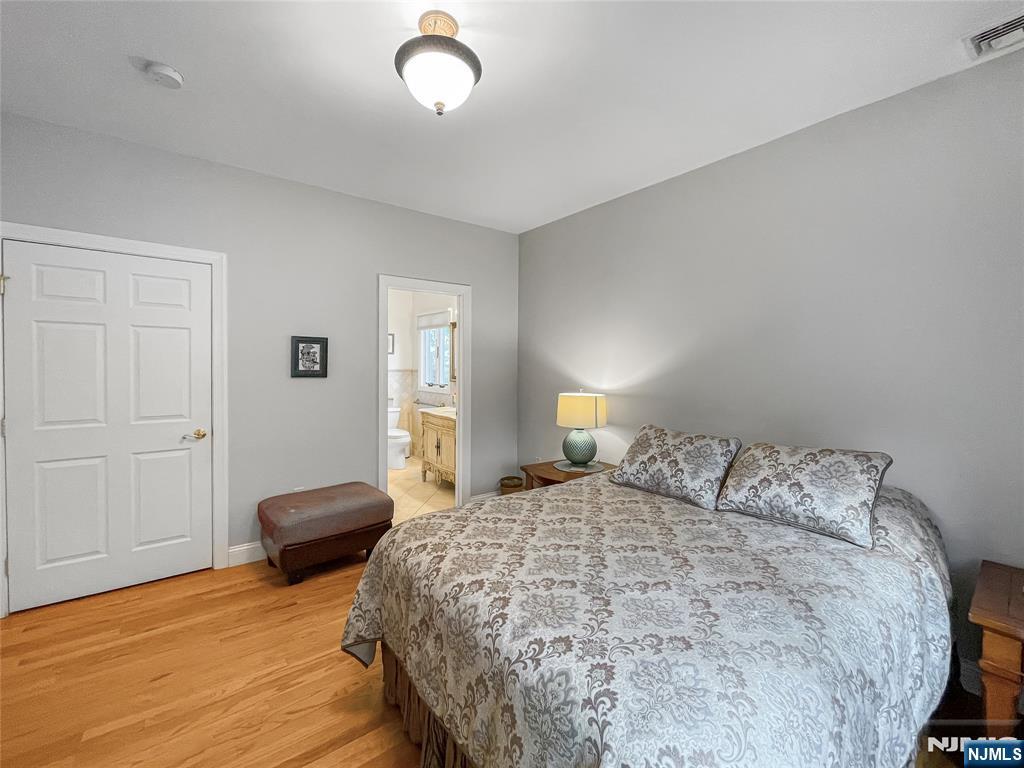 445 Nevada Street Paramus, NJ 07652 - Photo 27 of 50
