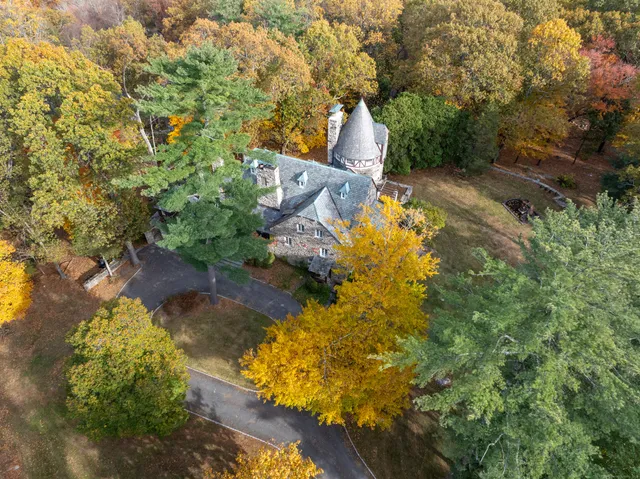 $2,150,000 | 271 Hunting Ridge Road, Stamford, CT 06903