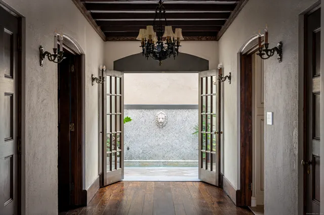 $2,150,000 | 271 Hunting Ridge Road, Stamford, CT 06903