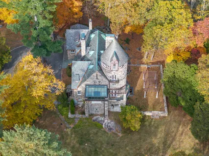 $2,150,000 | 271 Hunting Ridge Road, Stamford, CT 06903