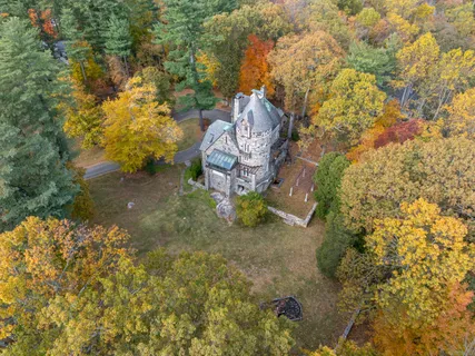$2,150,000 | 271 Hunting Ridge Road, Stamford, CT 06903