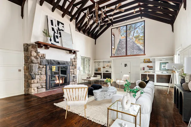 $2,150,000 | 271 Hunting Ridge Road, Stamford, CT 06903