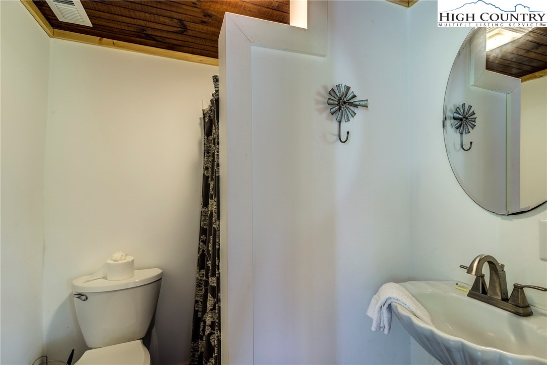 604 Colvard Farm Road Jefferson, NC 28640 - Photo 28 of 39 Gallery Image 28